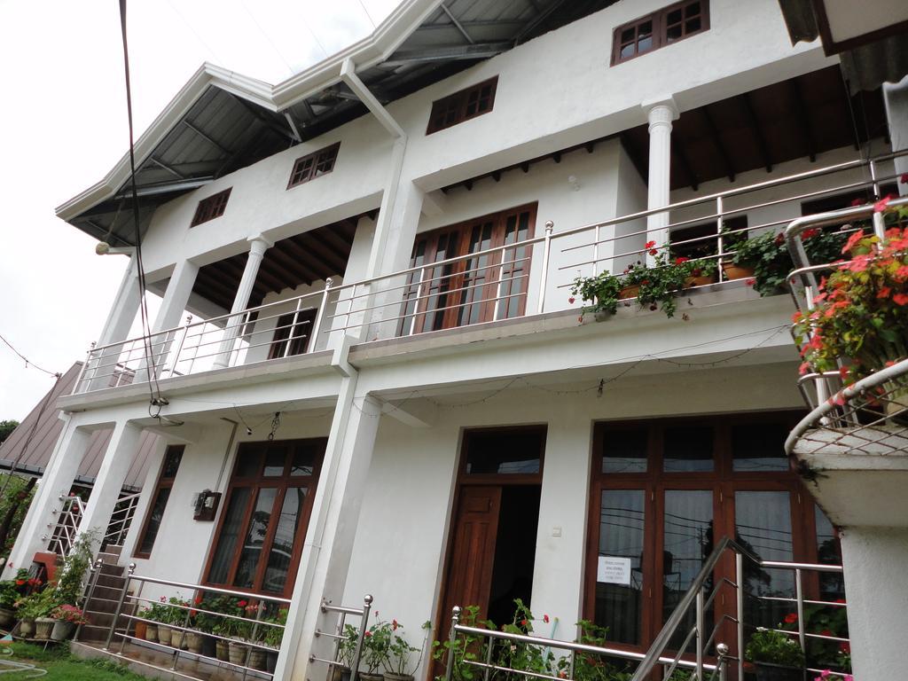Eranga Guest Hotel Nuwara Eliya Exterior foto